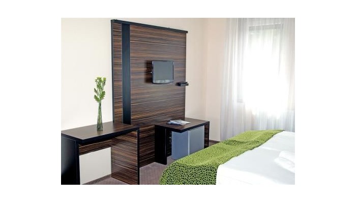 Green Hotel Budapest poza 7