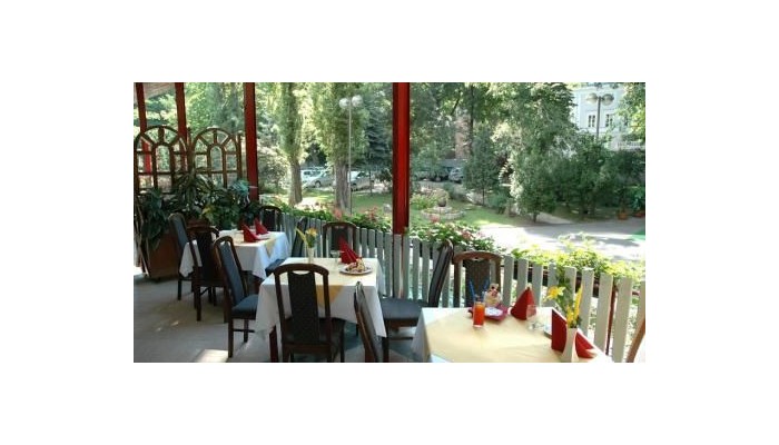 Hotel Benczur poza 20