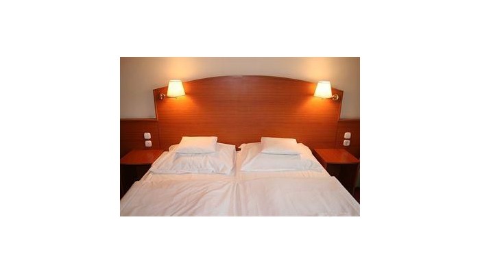 Hotel Korona Panzio poza 5